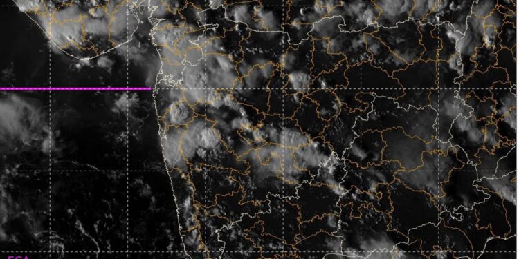 राज्यात विजांच्या गडगडाटासह मुसळधार पावसाची शक्यता..; संबंध राज्यात “यलो अलर्ट”..; क्वचितच अशी स्थिती..; जाणून घ्या पुढच्या 4 दिवसांचा हवामान अंदाज..