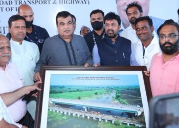 शेतकर्यांनी इथेनॉल निर्मित आधारीत शेती करावी ः केंद्रीय मंत्री नितीन गडकरी यांचे आवाहन… शेतकर्यांना अन्नदात्यासोबतच उर्जादाता होण्याचे आवाहन