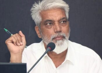 खतांच्या वाढलेल्या किंमती कमी करण्यासंदर्भात कृषी मंत्री दादा भुसे यांचे केंद्रीय मंत्र्यांना पत्र