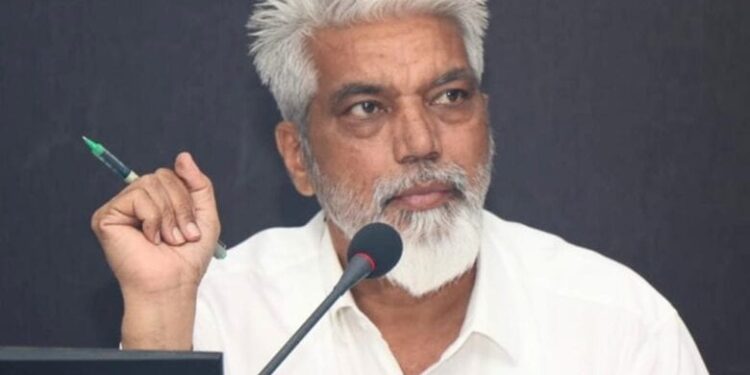 खतांच्या वाढलेल्या किंमती कमी करण्यासंदर्भात कृषी मंत्री दादा भुसे यांचे केंद्रीय मंत्र्यांना पत्र