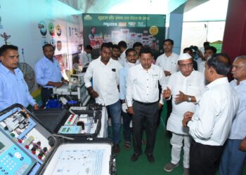 अ‍ॅग्रोवर्ल्ड कृषी प्रदर्शनाचा सोमवारी (14 मार्च) शेवटचा दिवस…  आधुनिकतेला स्पर्श करणारे व शेतीच्या नवीन वाटा खुले करणारे हे प्रदर्शन पाहण्याची संधी चुकवू नका..