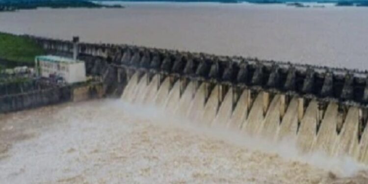 राज्यातील सर्व धरणांत झाला इतके % पाणीसाठा..; जायकवाडी, गिरणा, हतनूर, कोयना, खडकवासला, भंडारदरा, उजनीसह राज्यातील धरणांच्या पातळीत मोठी वाढ