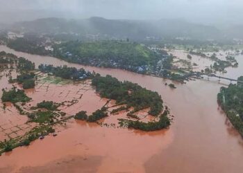 राज्यात शुक्रवारपर्यंत मुसळधार कायम, “रेड ॲलर्ट” जारी; देशातील 25 राज्यात धुवां”धार”