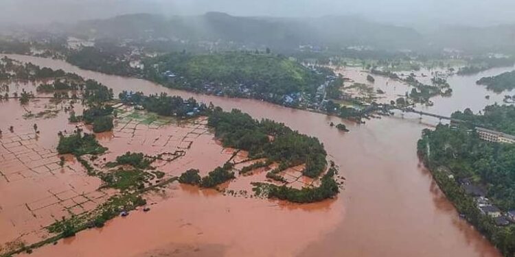 राज्यात शुक्रवारपर्यंत मुसळधार कायम, “रेड ॲलर्ट” जारी; देशातील 25 राज्यात धुवां”धार”