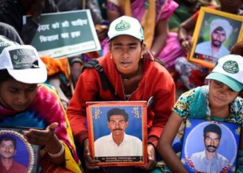 शेतमजूर आत्महत्या