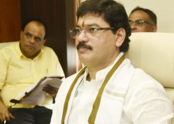 गळीतधान्य उत्पादन वाढविण्यासाठी 524 कोटींचा आराखडा सादर करा