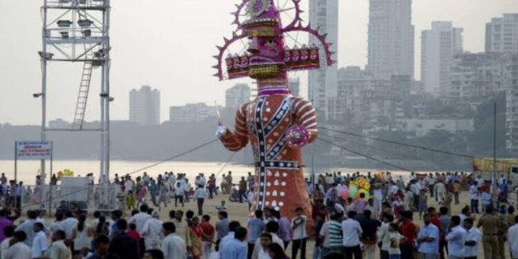 दसऱ्याला कृषी-औद्योगिक प्रदर्शन भरवण्याची राज्यातली सर्वात मोठ्या हिंगोलीतील दसरा मेळाव्याची परंपरा