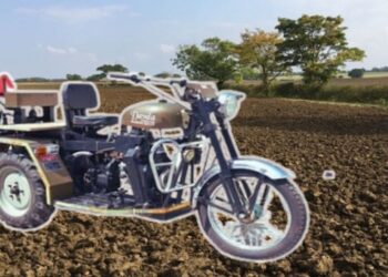बाईकच्या किमतीत नांगरणी, खुरपणी करून देणारे ट्रॅक्टर