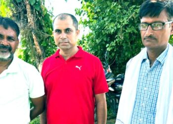 बँकेची नोकरी सोडून भाड्याने घेतले शेत