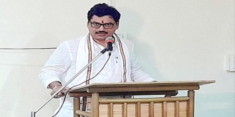 आता प्रत्येक तालुक्यात माती परीक्षण केंद्र; शेतकऱ्यांना 7 दिवसात मोबाईलवर मिळणार अहवाल