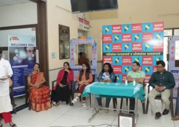 शेतकऱ्यांनो, पेस्टीसाईड, फर्टीलायझर फवारणी करताना काळजी घ्या