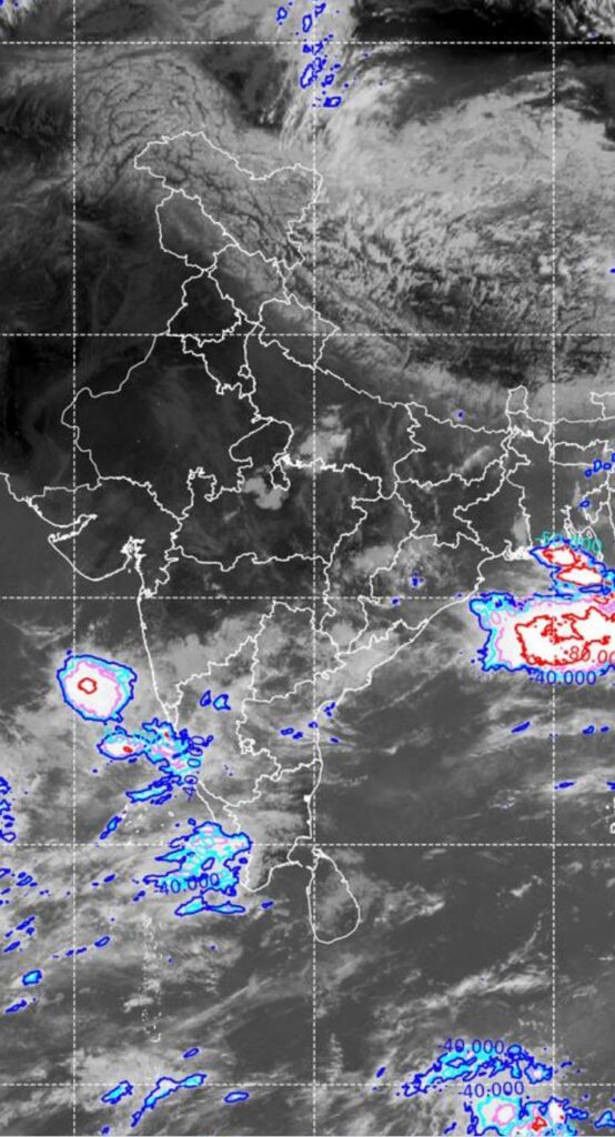 आजची उपग्रह स्थिती (11:00 AM)